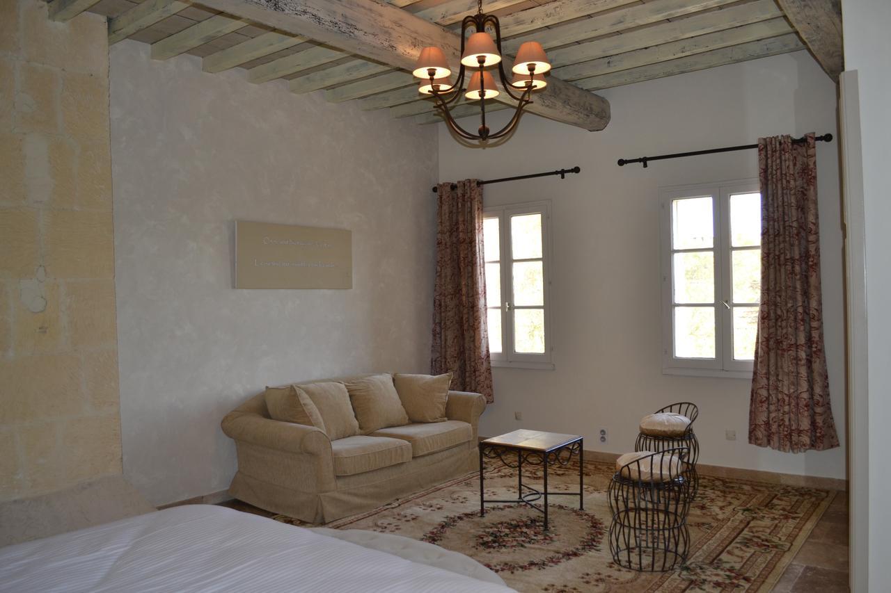 Mas Petit Prince Bed & Breakfast Arles Bagian luar foto