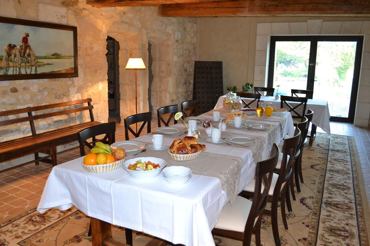 Mas Petit Prince Bed & Breakfast Arles Bagian luar foto