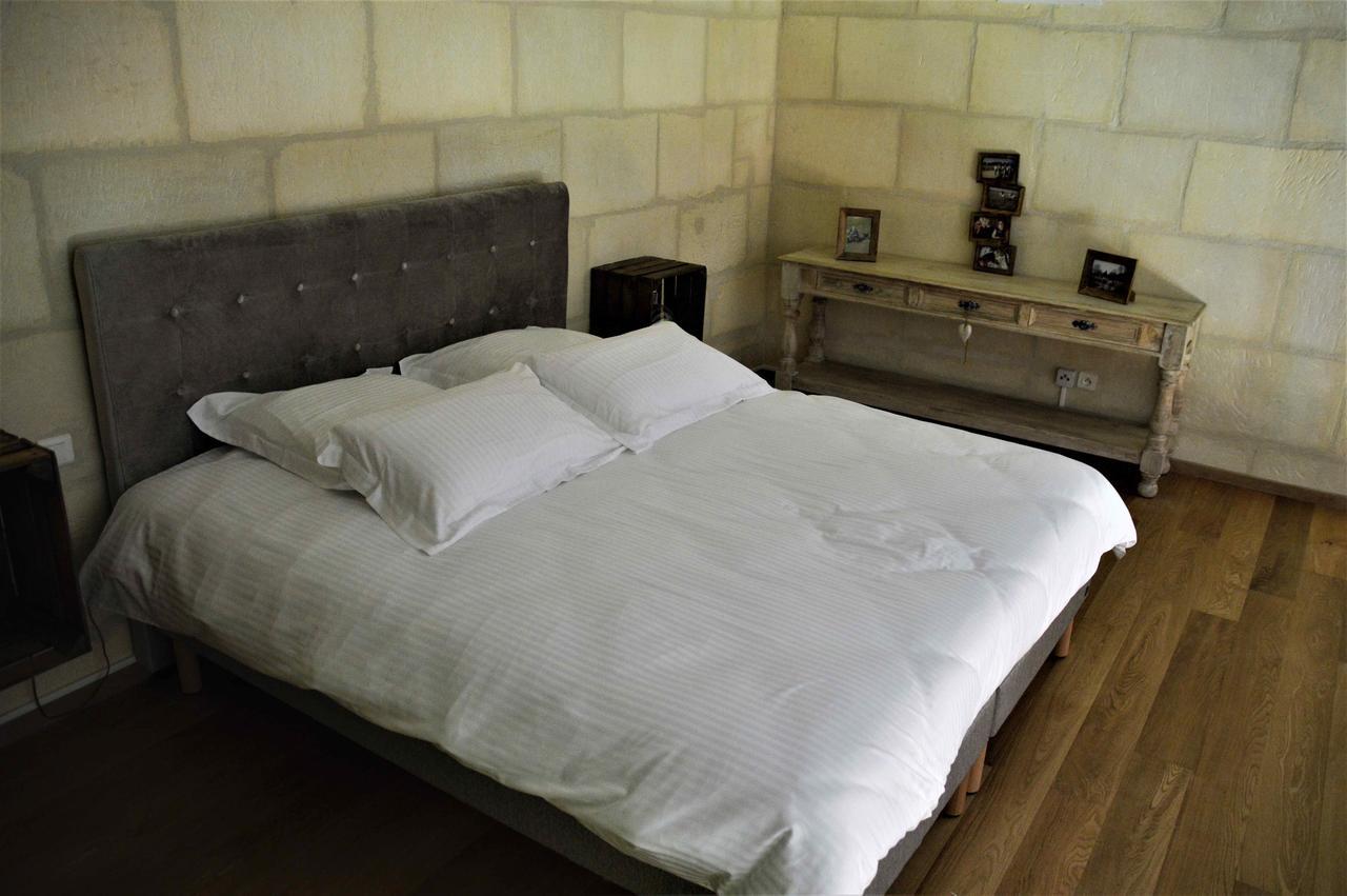 Mas Petit Prince Bed & Breakfast Arles Bagian luar foto