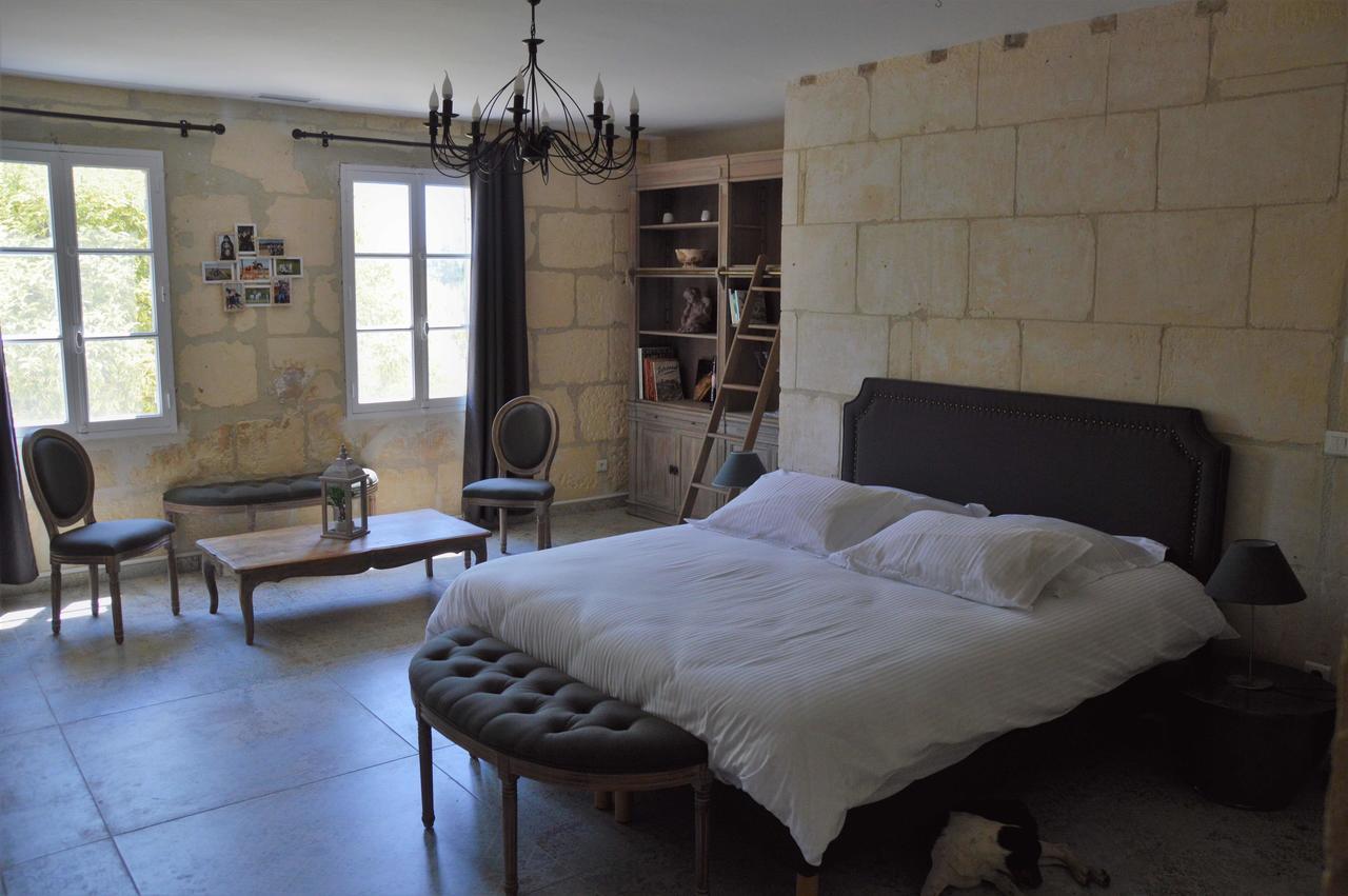 Mas Petit Prince Bed & Breakfast Arles Bagian luar foto